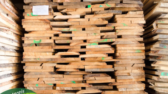 Hrast-Oak-Eiche-Montpreis-lumber-žagan-les-Schnittholz Hrast-Oak-Eiche-Montpreis-lumber-žagan-les-Schnittholz-8